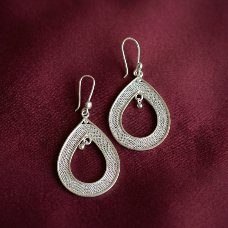 Loop Twist Drops