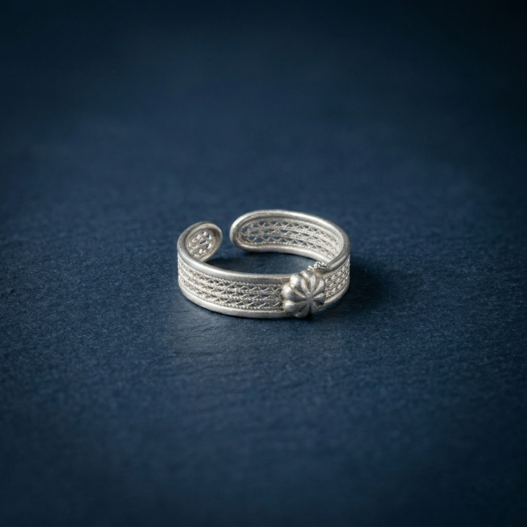 Flora Silver Ring